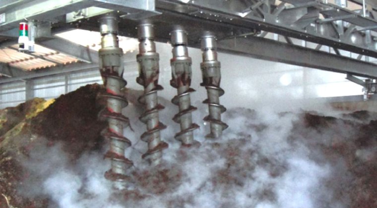 Large capacity vertical auger fermentation machine