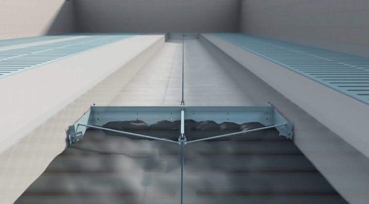 Automatic manure scraper