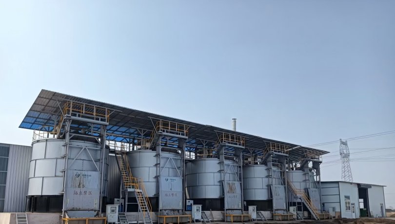 vertical aerobic fermentation tank for chicken manure
