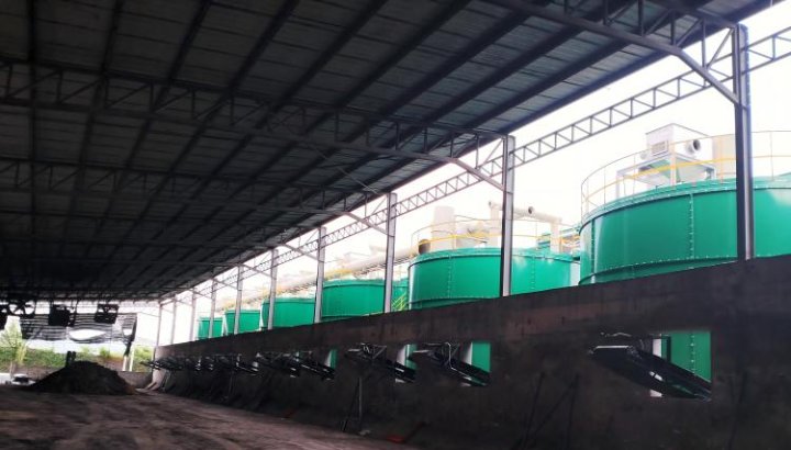 How Can Chicken Manure Be Converted into Organic Fertilizer?