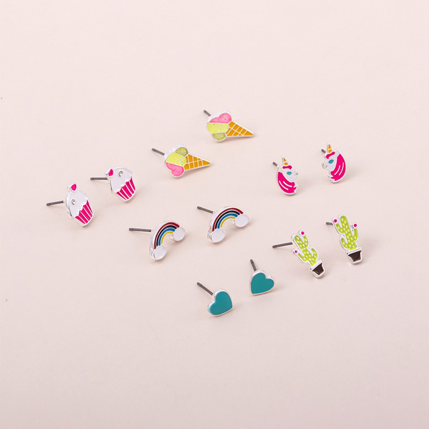 1_0003_Kids Stud Earrings 6Pack (20)