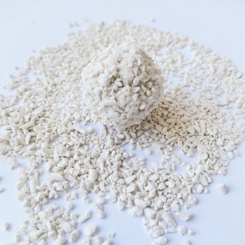 Crushed cassava cat litter