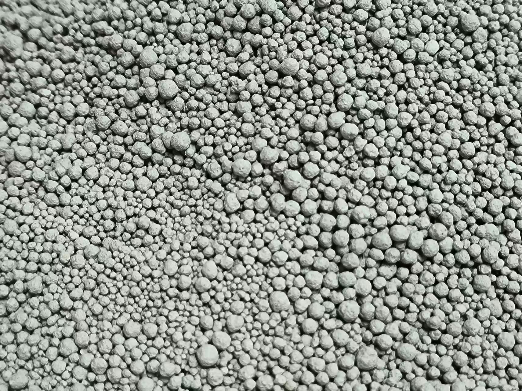 Bentonite cat litter