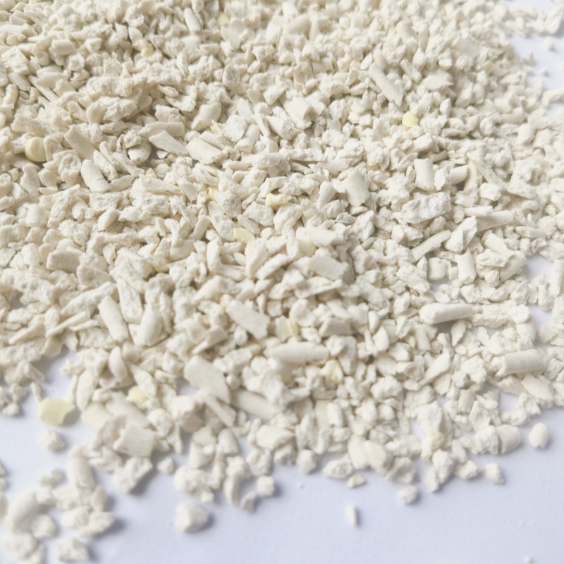 Crushed cassava cat litter