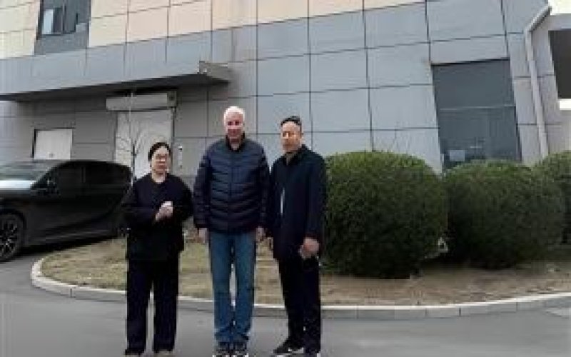 拓展中亚市场：乌兹别克斯坦经销商访问，开展万能试验机和疲劳试验设备培训