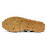 Minimalist casual shoes