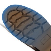 Safety boots