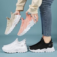 women sport shoes