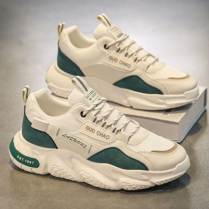 أحذية رياضية كاملة