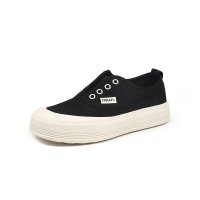 Casual canvas sneakers for women with shorts