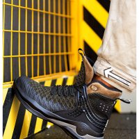 sporty safety shoes