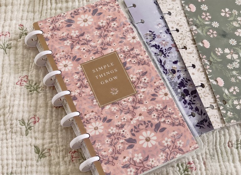 pink-floral-cover-detail-handheld