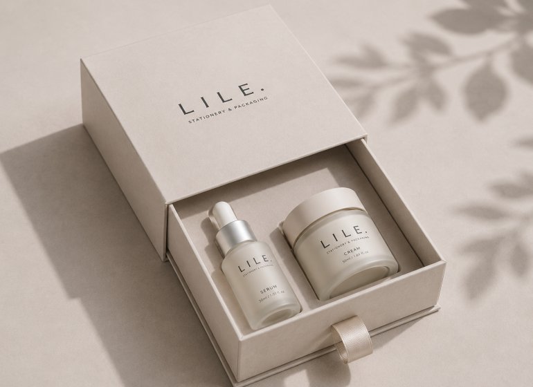 Custom Cosmetic Gift Set Packaging