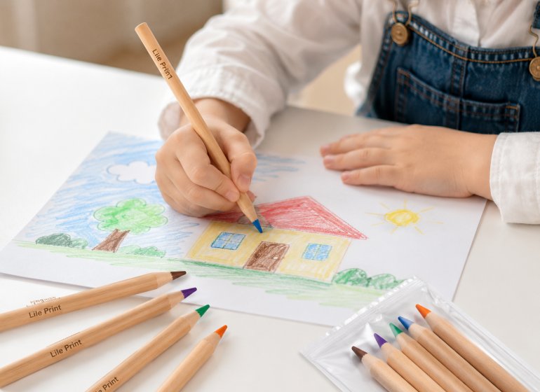 colored-pencil-drawing-activity