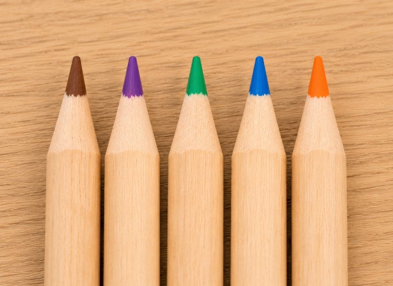 colored-pencil-lead-color-detail
