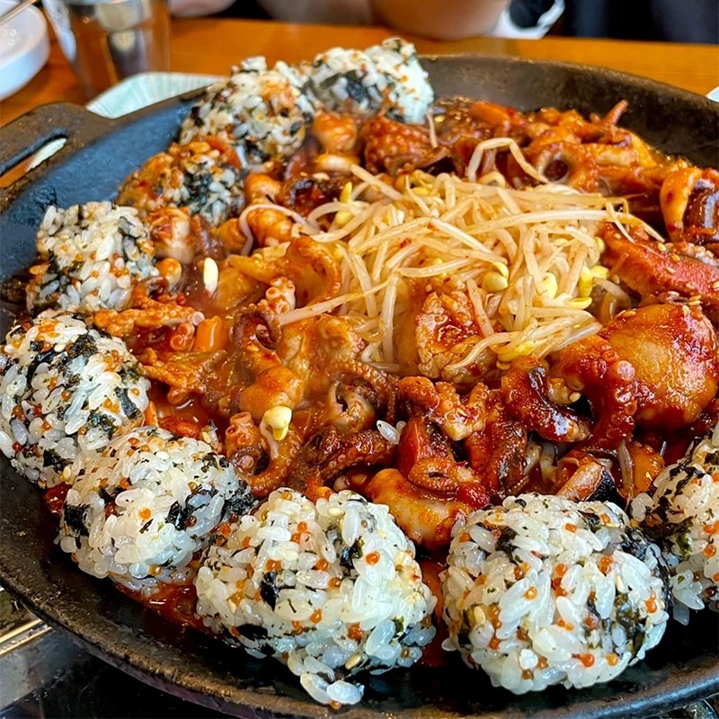 Customized Flavor Spicy stir-fried octopus sauce  