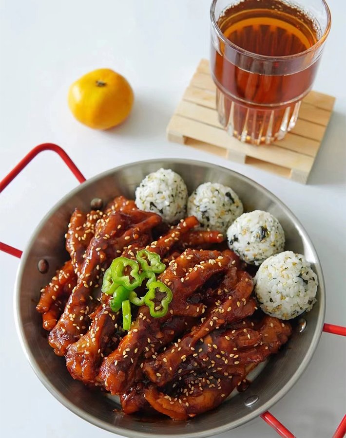 Hanmiro Brand Spicy Fried Chicken Feet Sauce - 10 Pouches Pack