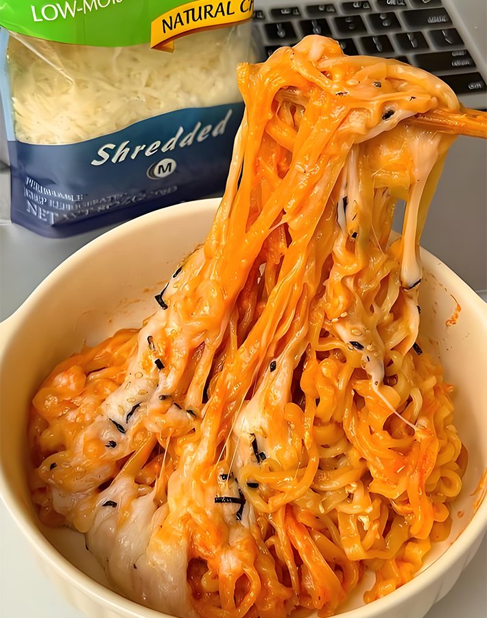 Hanmiro Brand  Spicy Roasted Pig's Trotter Sauce - 10 Pouches Pack