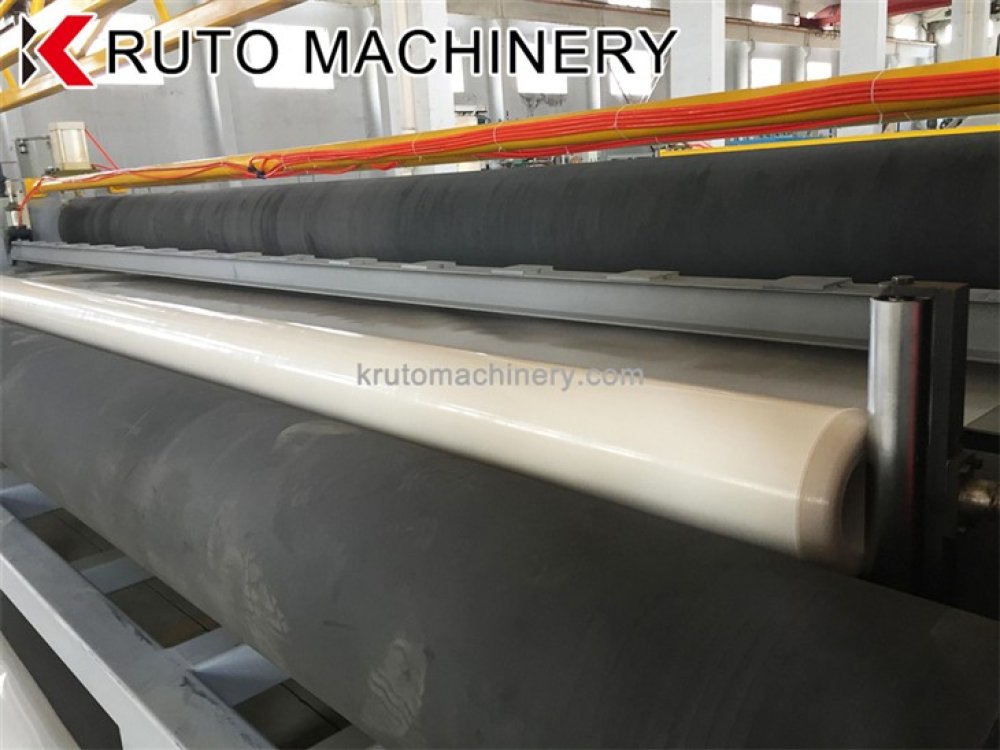 Easy-maintainable 5m extruder for continuous operation