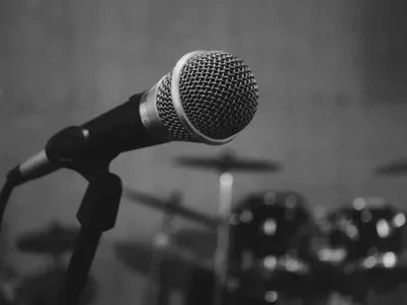 What are the characteristics of degradation straw equipment?