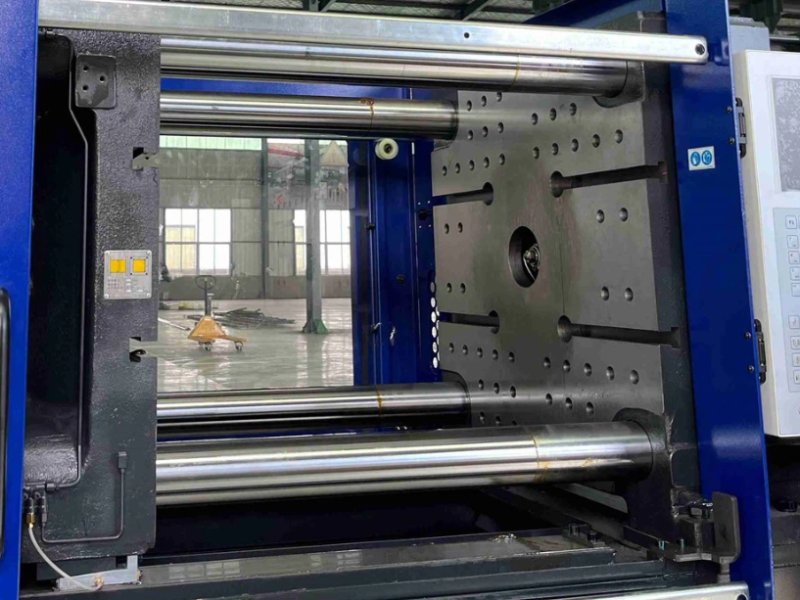 Injection Machine In Production