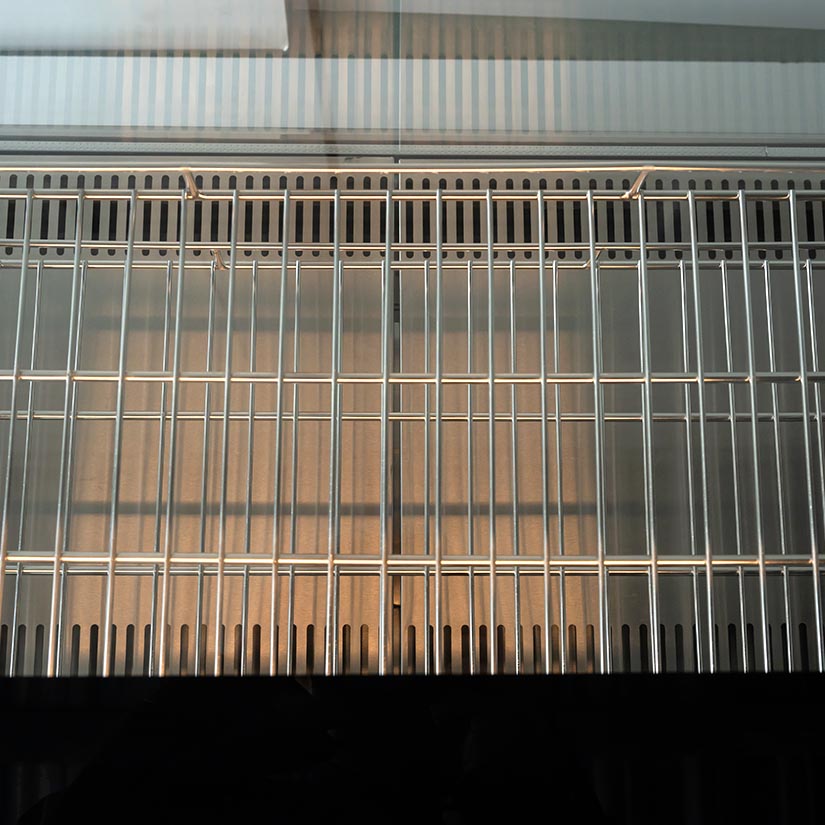 Table right angle cake cabinet