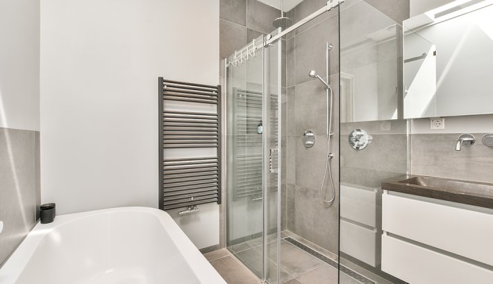 未标题-2_0003_钢化玻璃-淋浴门应用