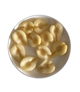crisp white pear dices ready to eat for dessert use