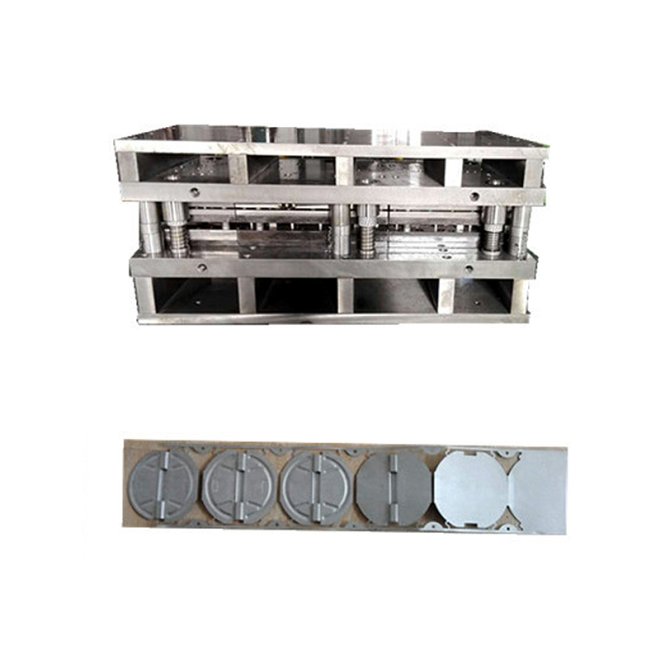 Fan blade bracket continuous mold