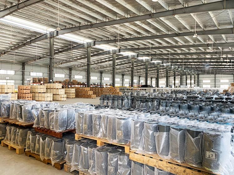 Creating a tidy and standardized workshop storage center requires focusing on four aspects: 