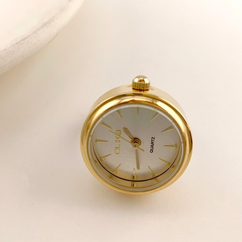 Mini round dial quartz creative ring watch