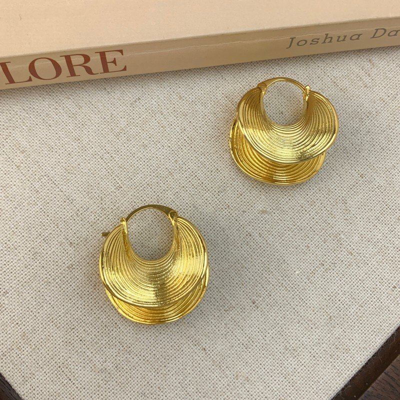 Exaggerated golden irregular stripes sexy large earrings