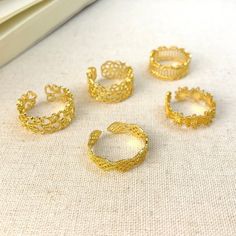 Original hollow-gold engraved ring collection