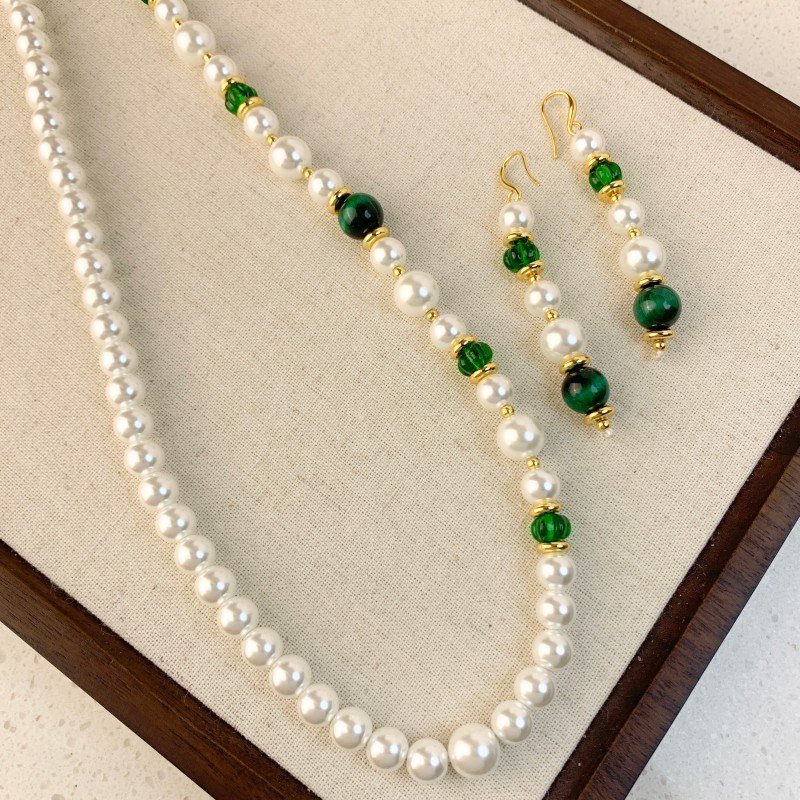 Beaded heart-shaped pearl collar necklace earrings set