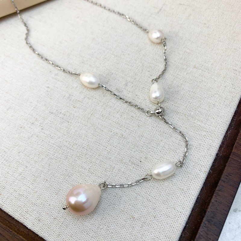 Freshwater pearl necklace sweater chain