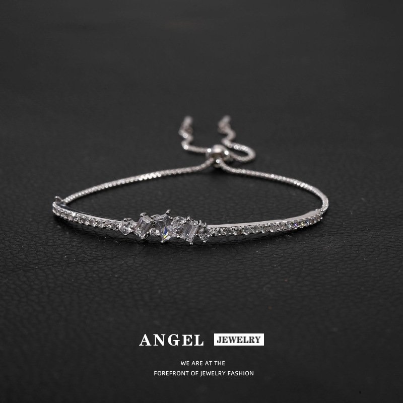 Zircon-studded starry sky bracelet