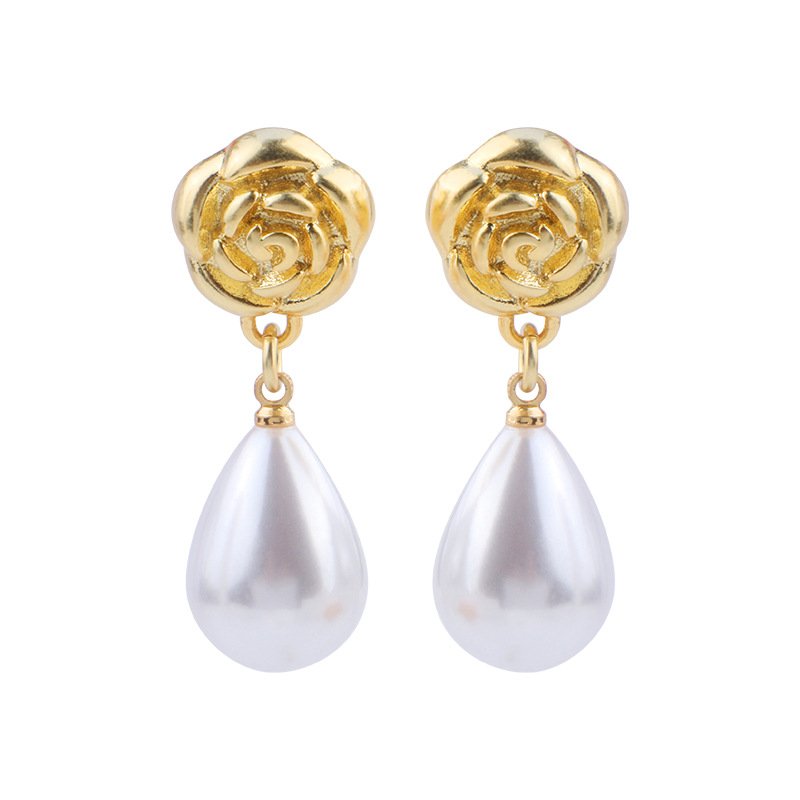 Luxury-Style Retro Rose Petal Pearl Earrings