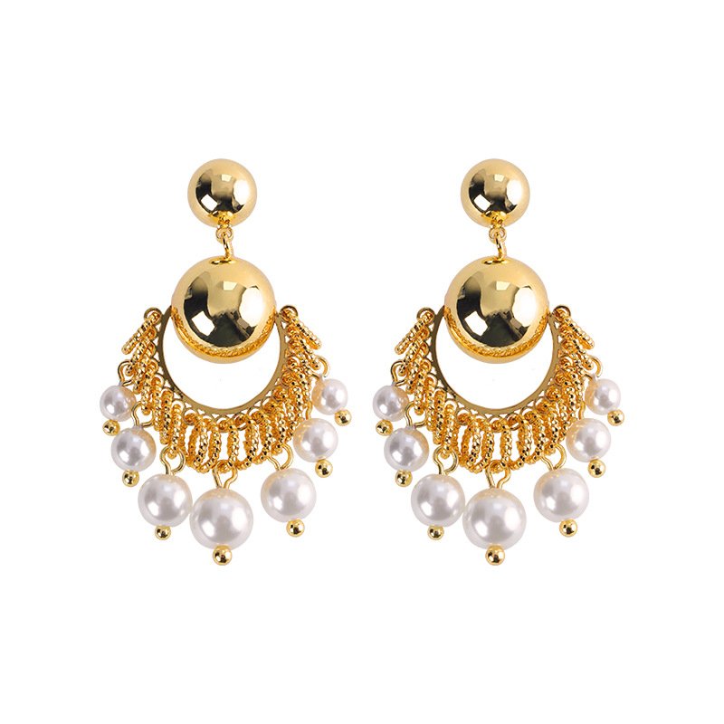 Fan-shaped fringed pearl earrings