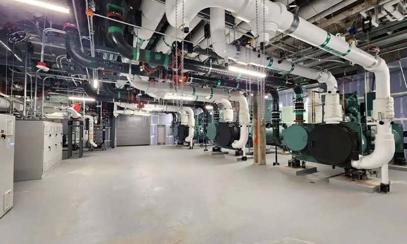 Low temperature water cooled chiller