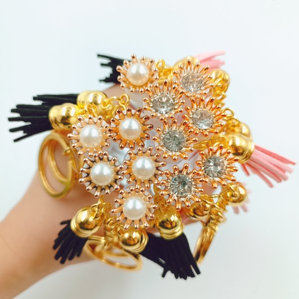 Lash wand keychain 03