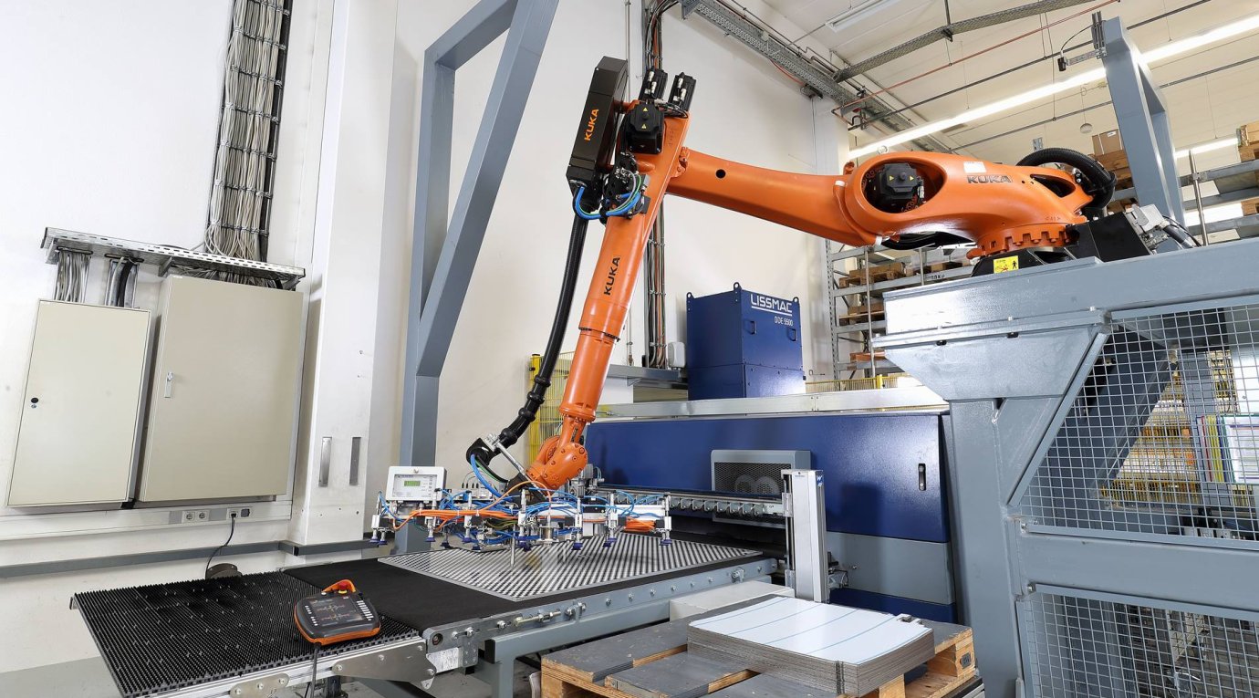 From Following to Leading: China’s Industrial Robots Accelerate Global Expansion