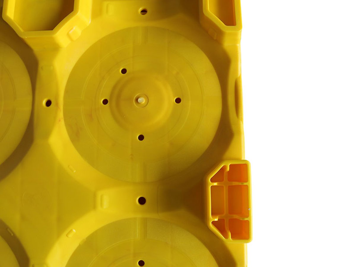 Water bottle pallet  (1375)