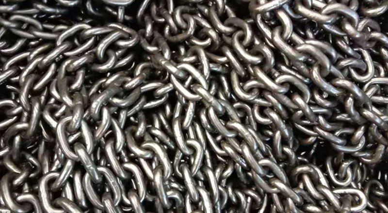 Careful maintenance of the lifting chain is the key to extending its service life