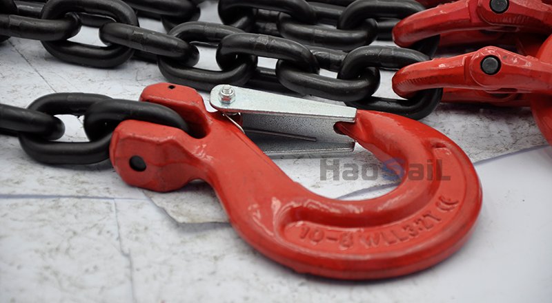 How Hooks and Chains Work Together in Lifting and Rigging Systems