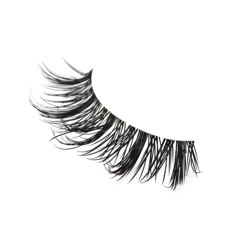 dramatic spiky  lashes