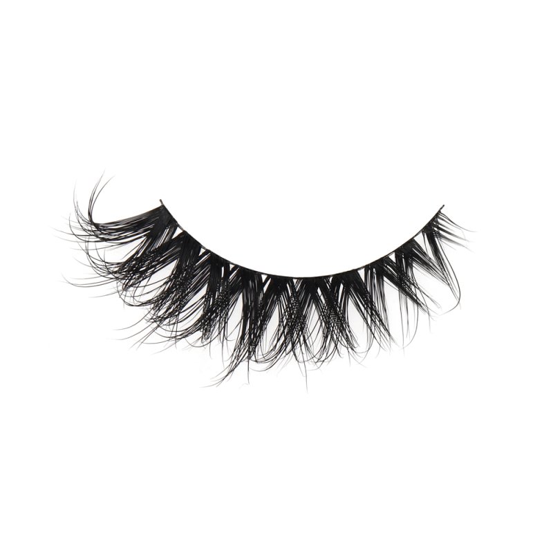 Dramatic Cat Eye Lashes