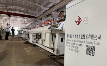  Fiberglass Composite Pipe Production Line Debuts, Wins Russian Clients' Approval