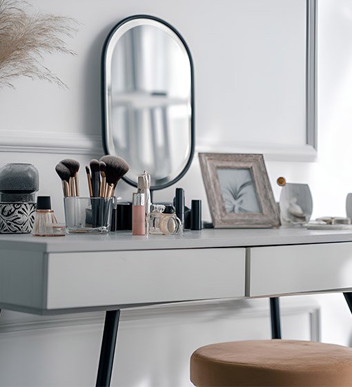 Makeup vanity