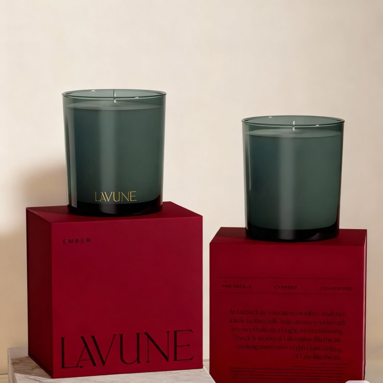 jimeng-2025-11-26-1353-将包装盒改为温暖的酒红色