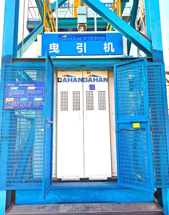 Hoistway construction elevator